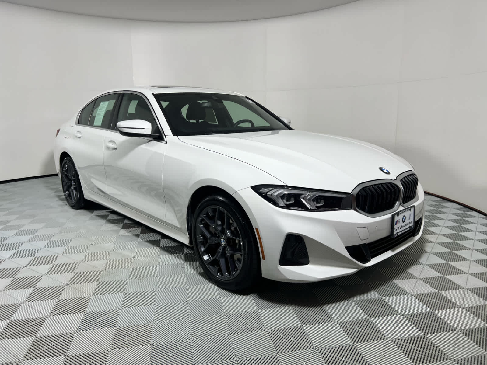 2023 BMW 3 Series 330i