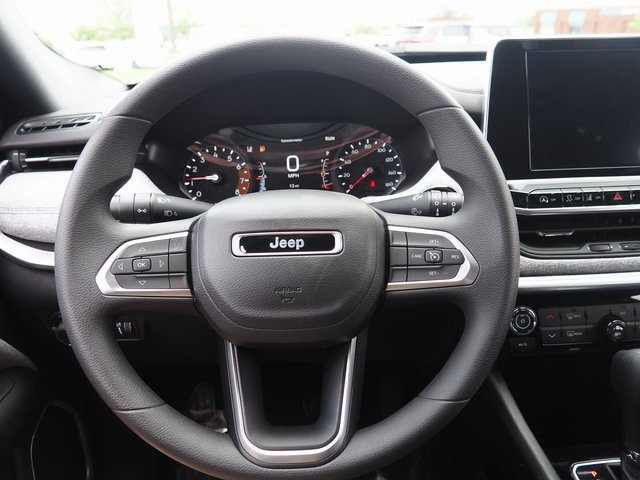 2025 Jeep Compass Sport photo 17