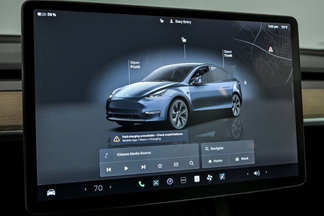 2024 Tesla Model Y Long Range photo 18