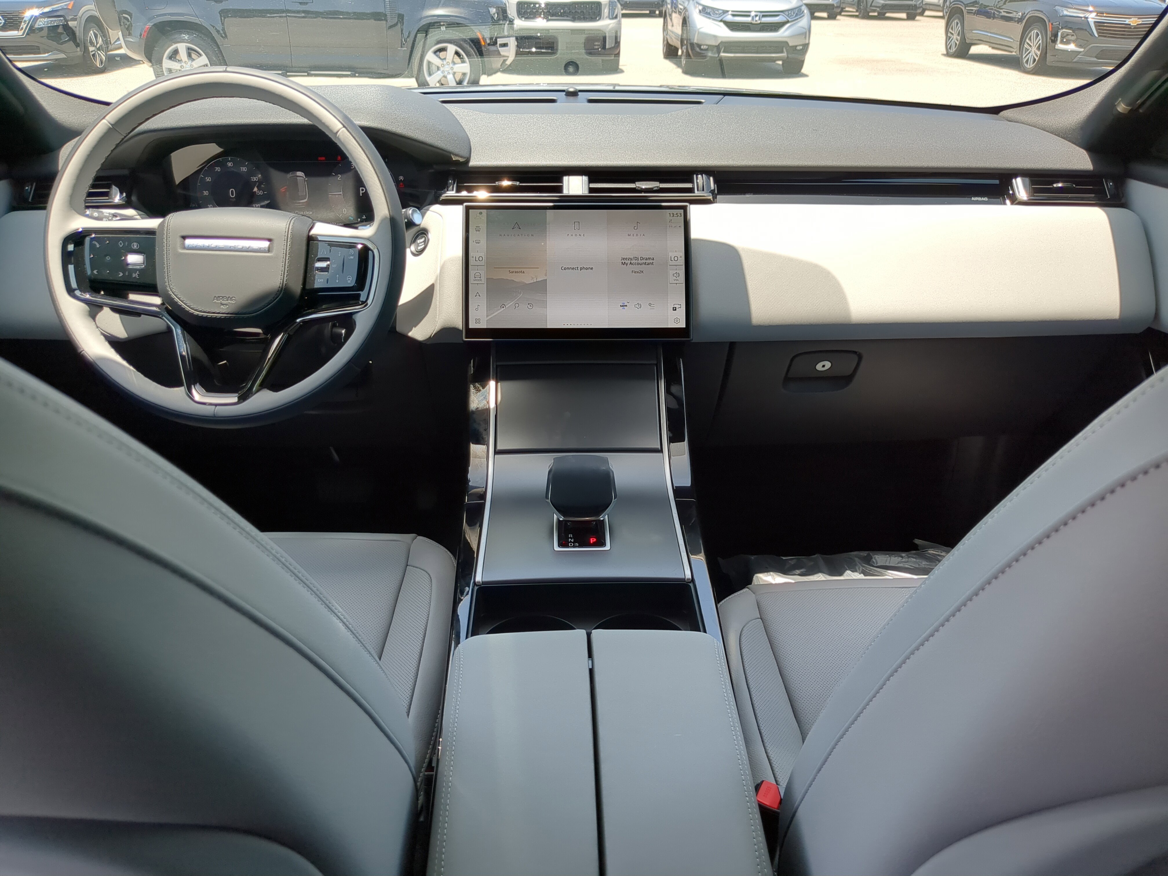 2026 Land Rover Range Rover Velar S photo 9