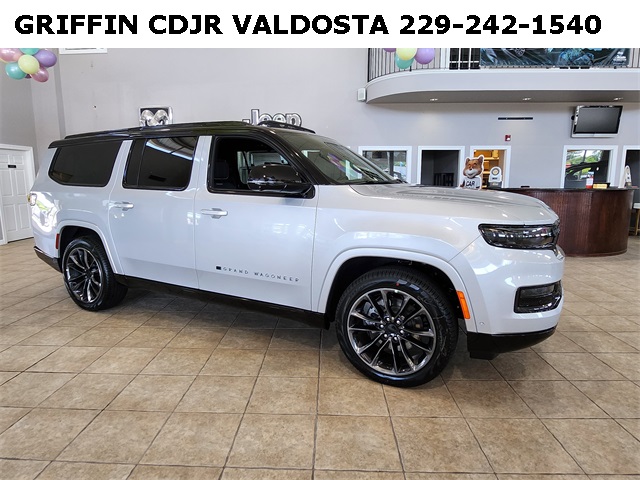 2025 Jeep Grand Wagoneer L II photo 2