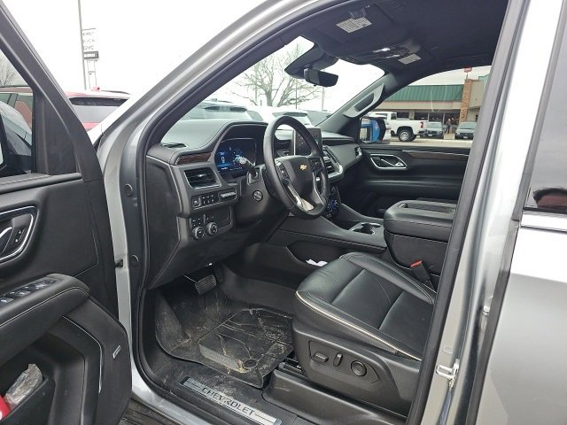 2024 Chevrolet Tahoe Premier photo 2