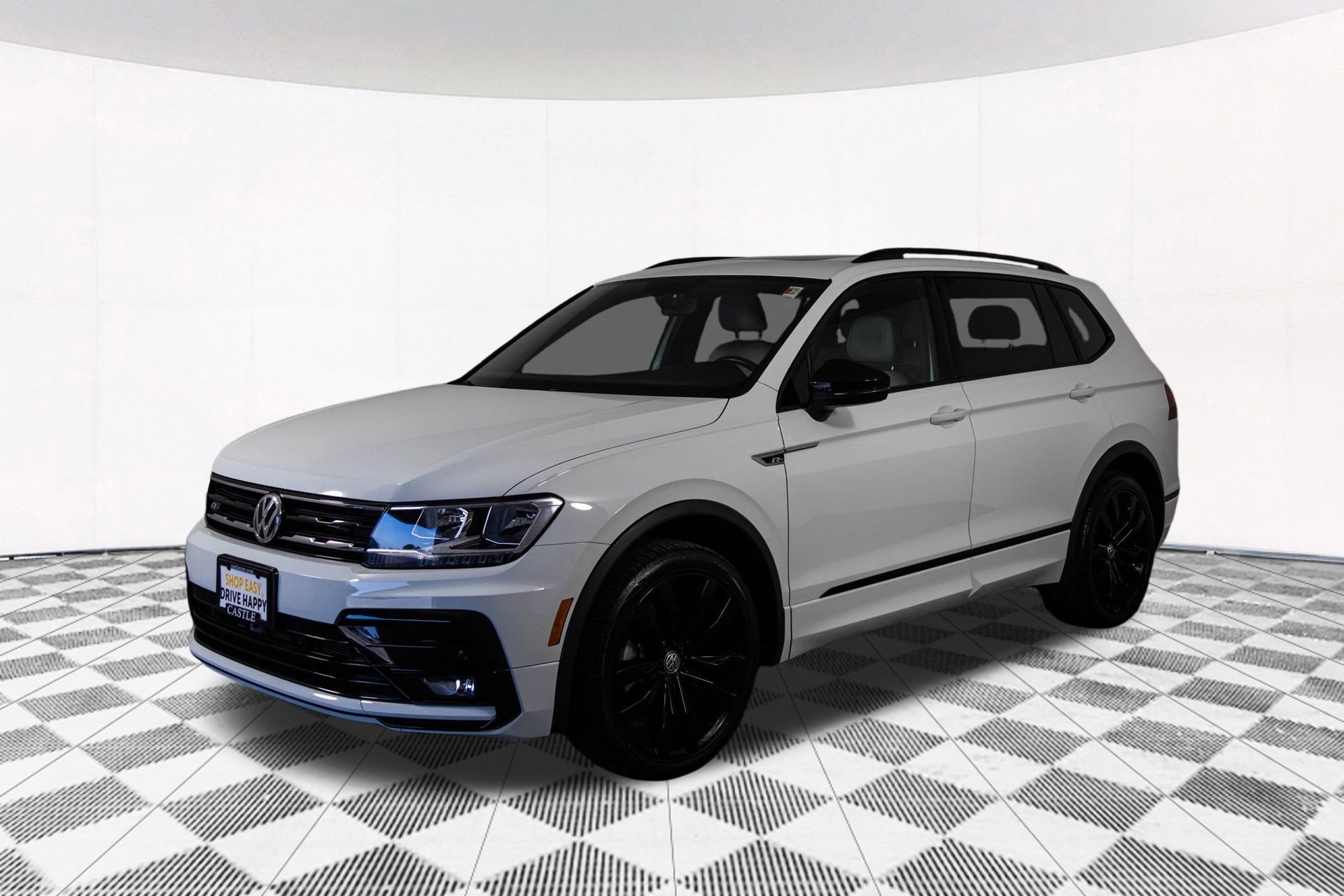 2021 Volkswagen Tiguan SE photo 2