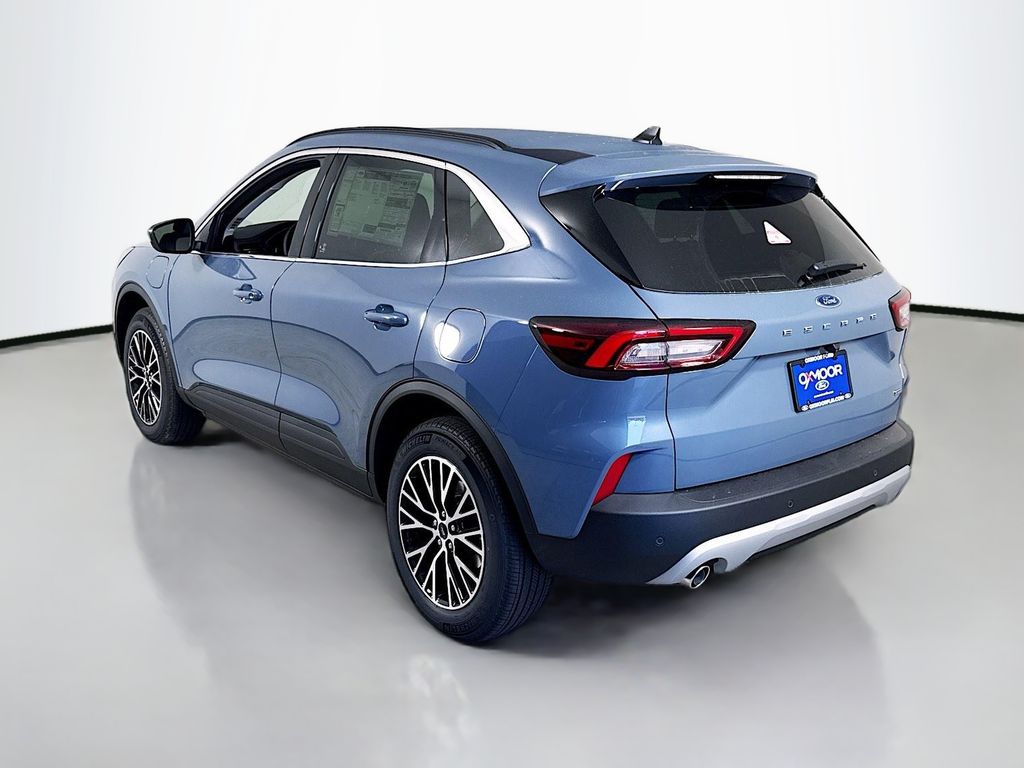 2026 Ford Escape Plug-In Hybrid photo 3
