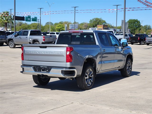 2026 Chevrolet Silverado 1500 LT photo 4