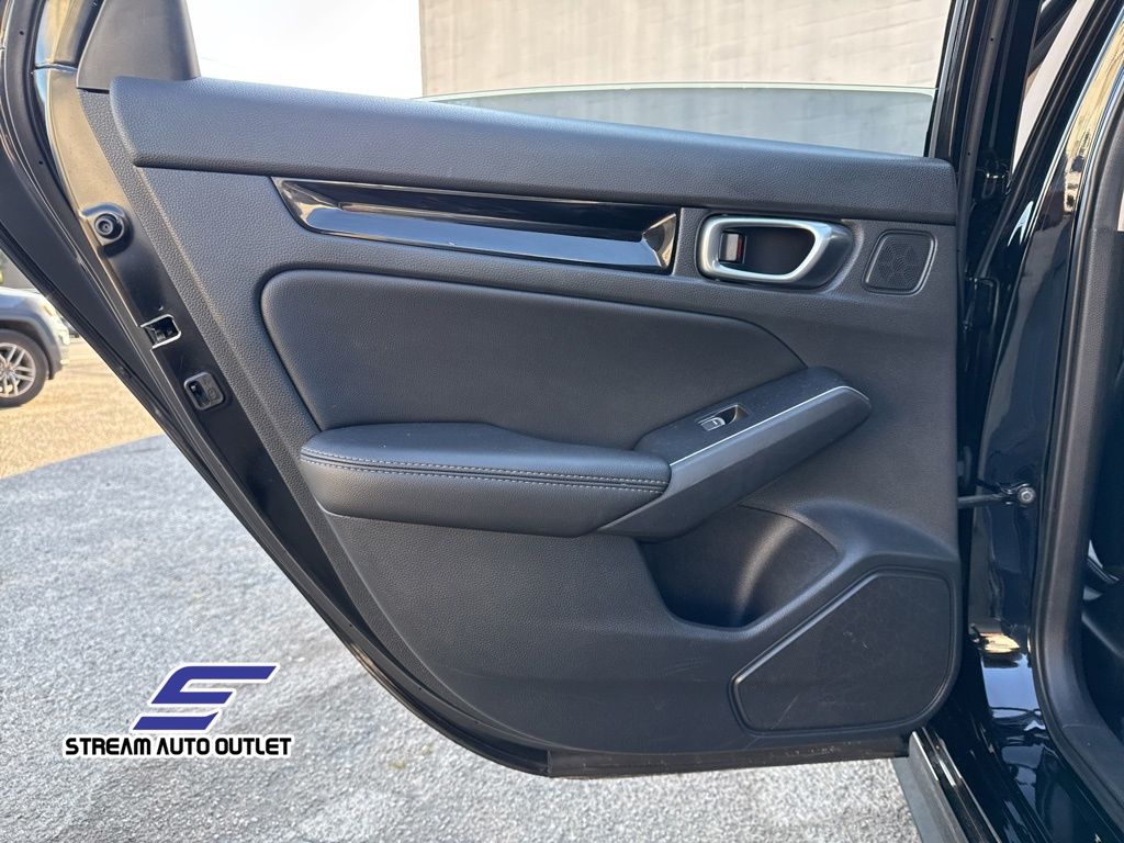 2023 Honda Civic Touring photo 21