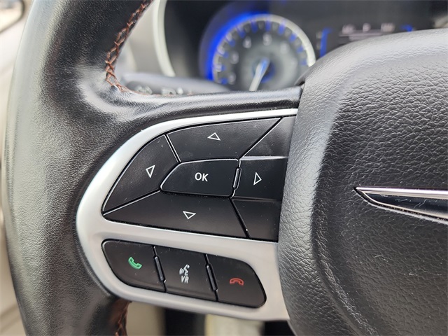 2020 Chrysler Pacifica Touring L photo 25