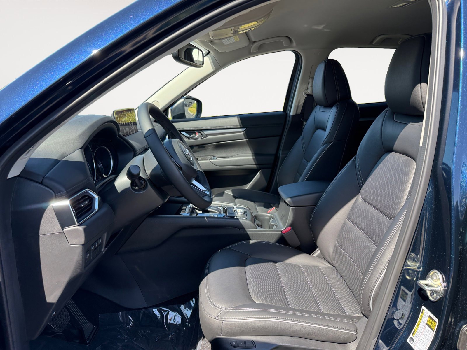 2025 Mazda CX-5 2.5 S Preferred photo 10