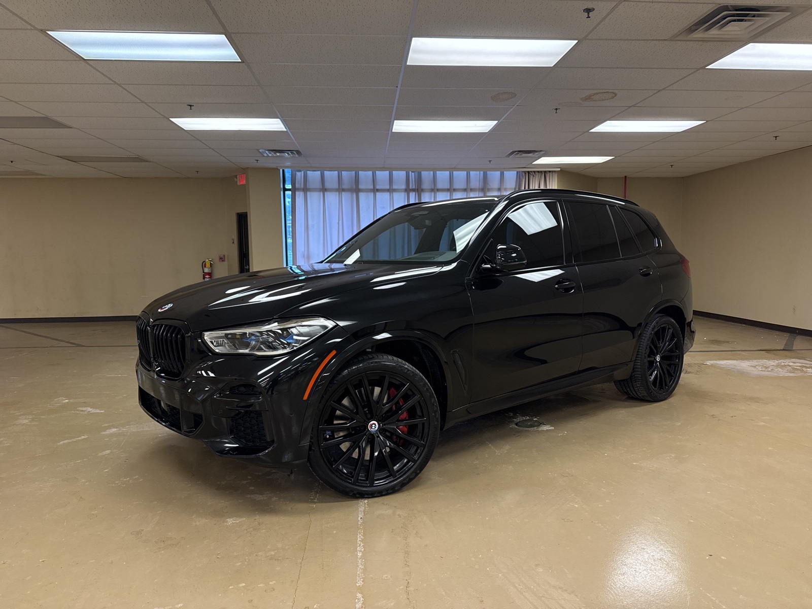 2023 BMW X5 M50i's photo