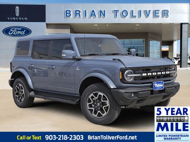 2025 Ford Bronco 4-Door Outer Banks's photo