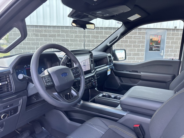 2025 Ford F-150 STX photo 15