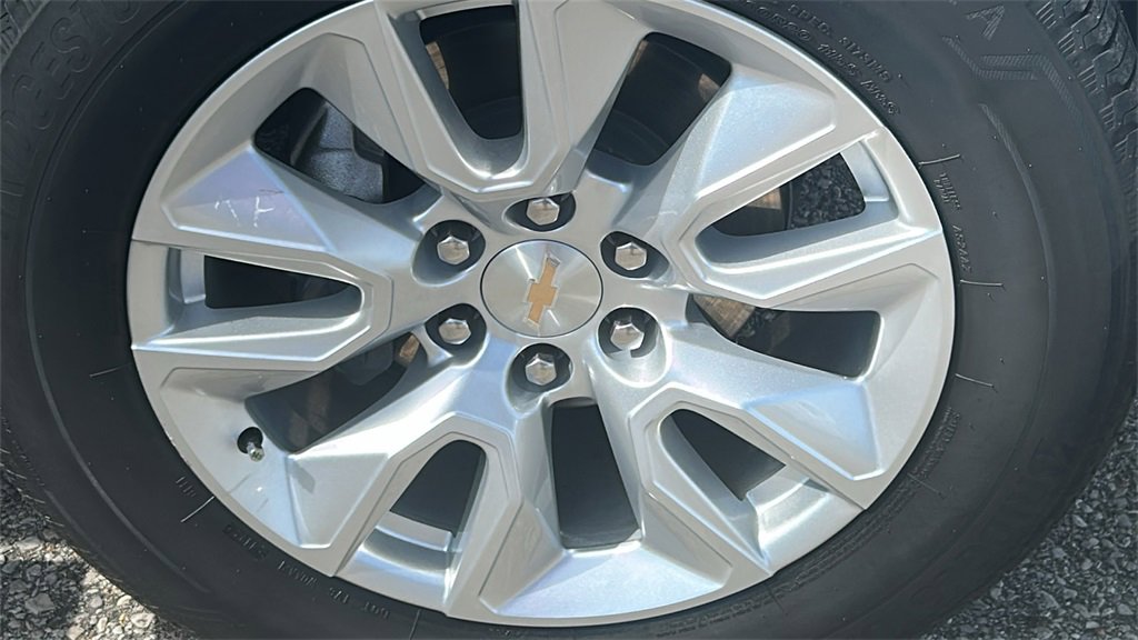 2024 Chevrolet Silverado 1500 Custom photo 13