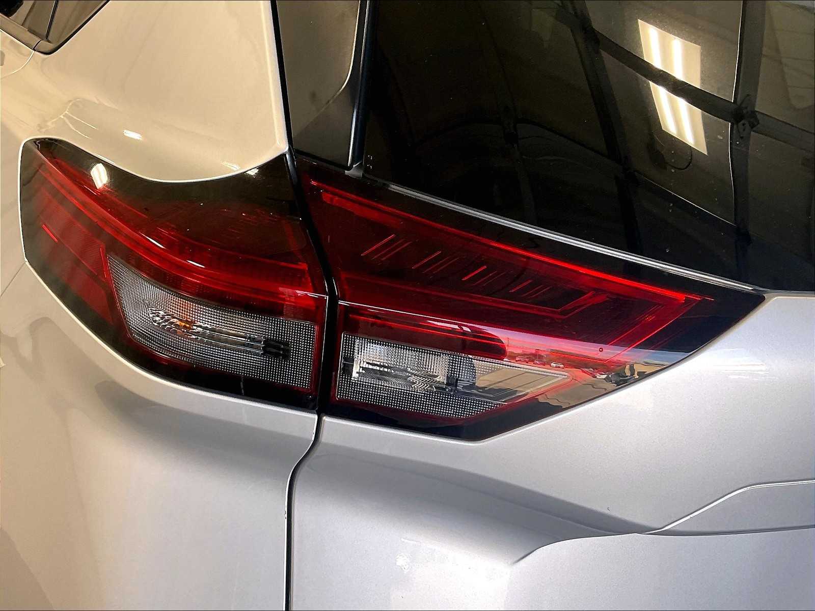 2023 Nissan Rogue SV photo 28