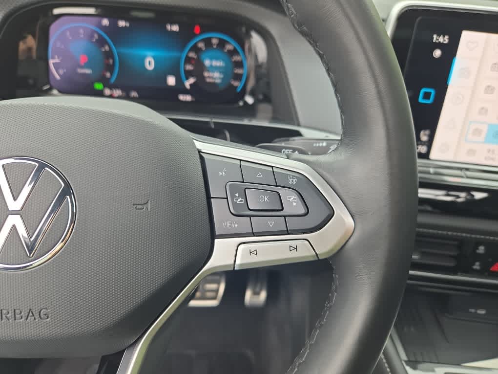 2025 Volkswagen Atlas Cross Sport SEL Premium R-Line photo 21