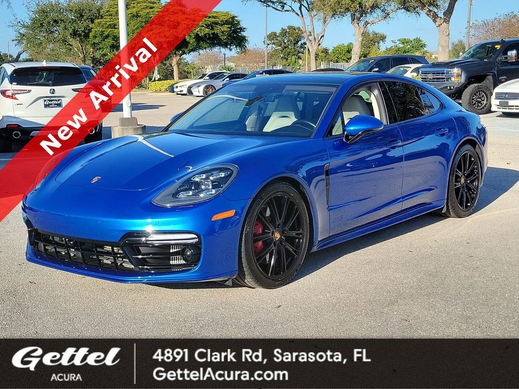 2019 Porsche Panamera GTS's photo