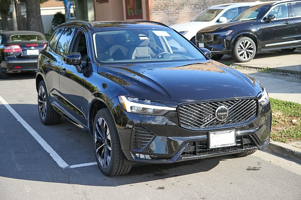 2026 VOLVO XC60 - Image 3