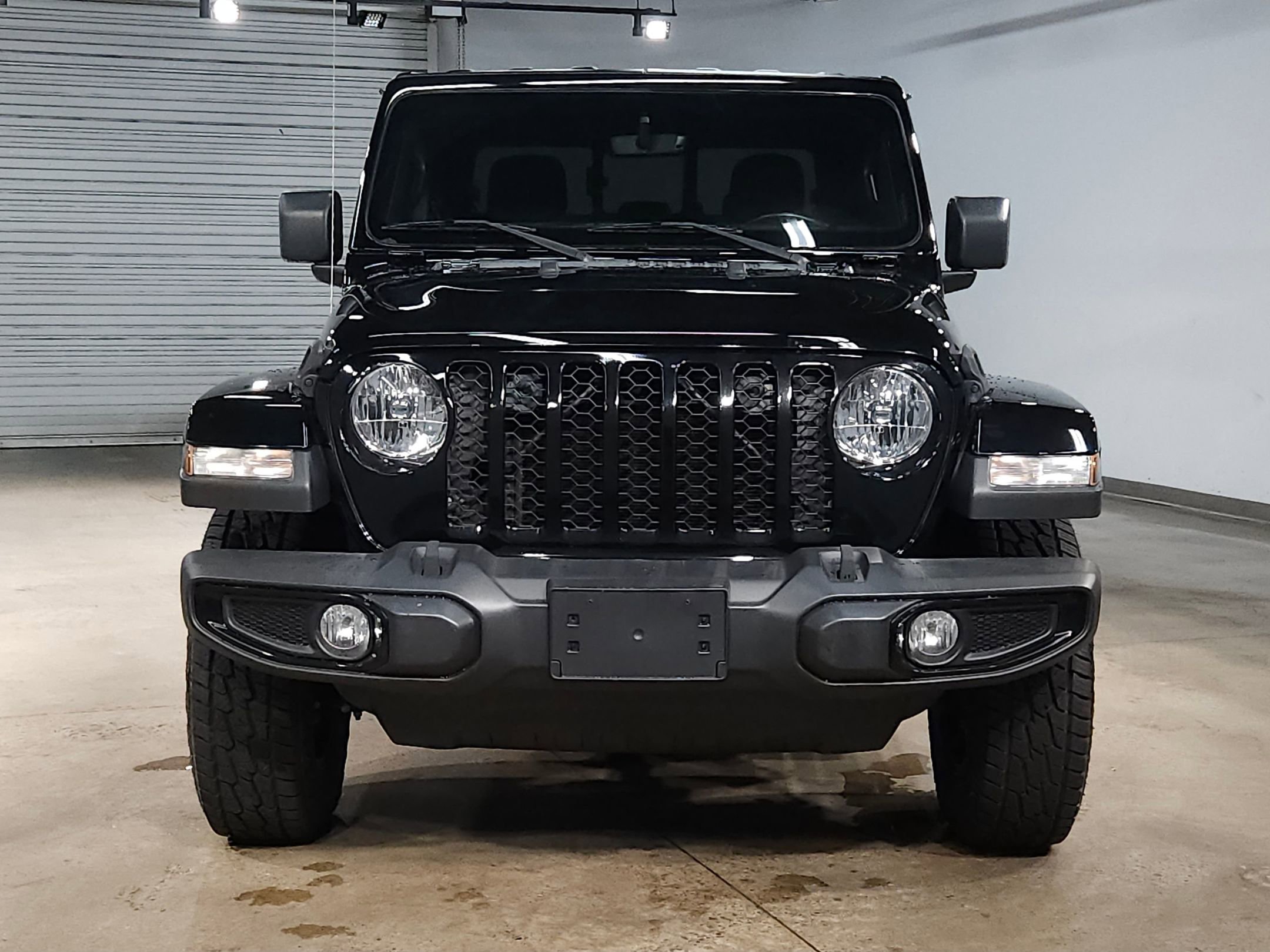 Used 2022 Jeep Gladiator California Edition with VIN 1C6HJTAG2NL124846 for sale in Little Rock