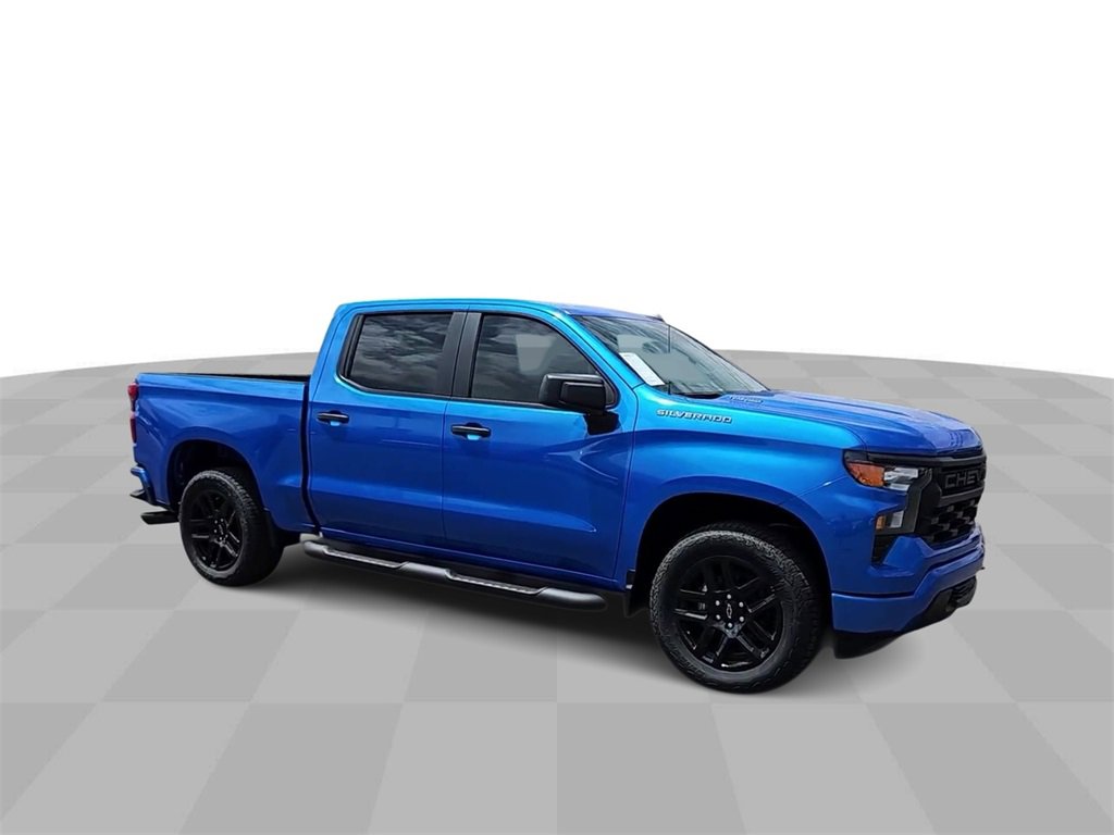 2025 Chevrolet Silverado 1500 Custom photo 3
