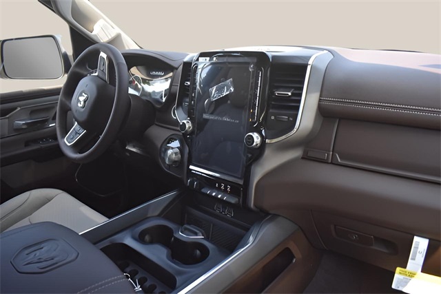 2026 Ram 1500 Laramie photo 18