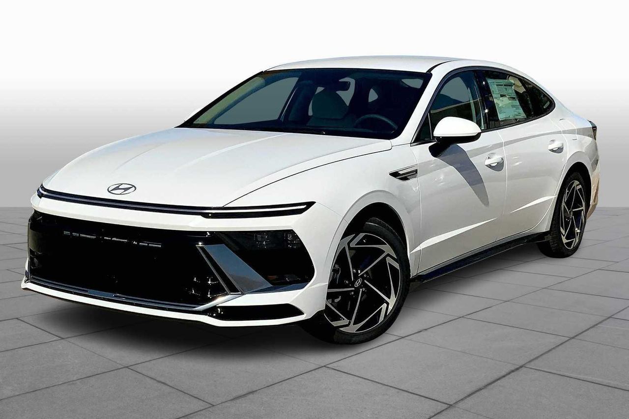 2026 Hyundai Sonata SEL's photo