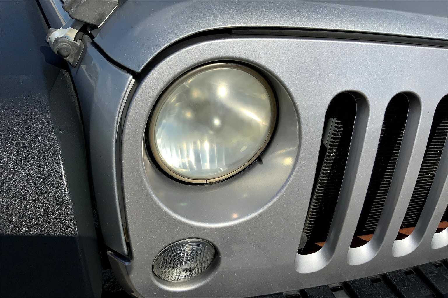 2014 Jeep Wrangler Sport photo 20