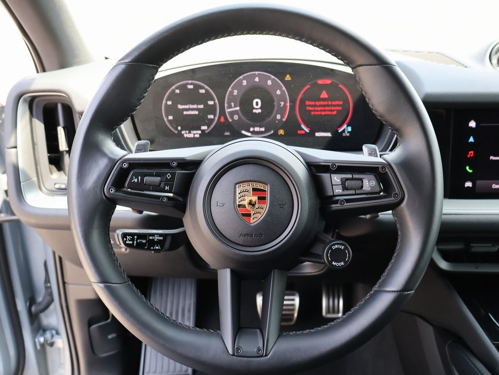 2024 Porsche Cayenne S photo 25