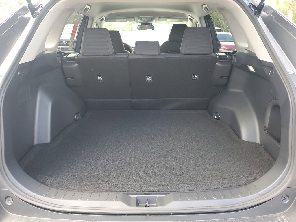 2025 Toyota RAV4 Hybrid LE photo 18