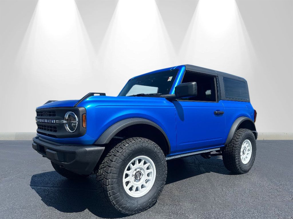 2025 Ford Bronco 2-Door Base's photo