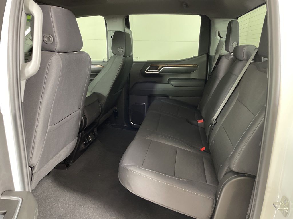 2025 Chevrolet Silverado 1500 LT photo 39