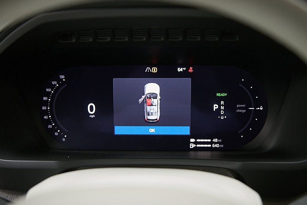 2026 VOLVO XC90 - Image 13