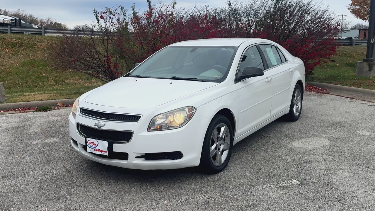 2011 Chevrolet Malibu LS photo 2