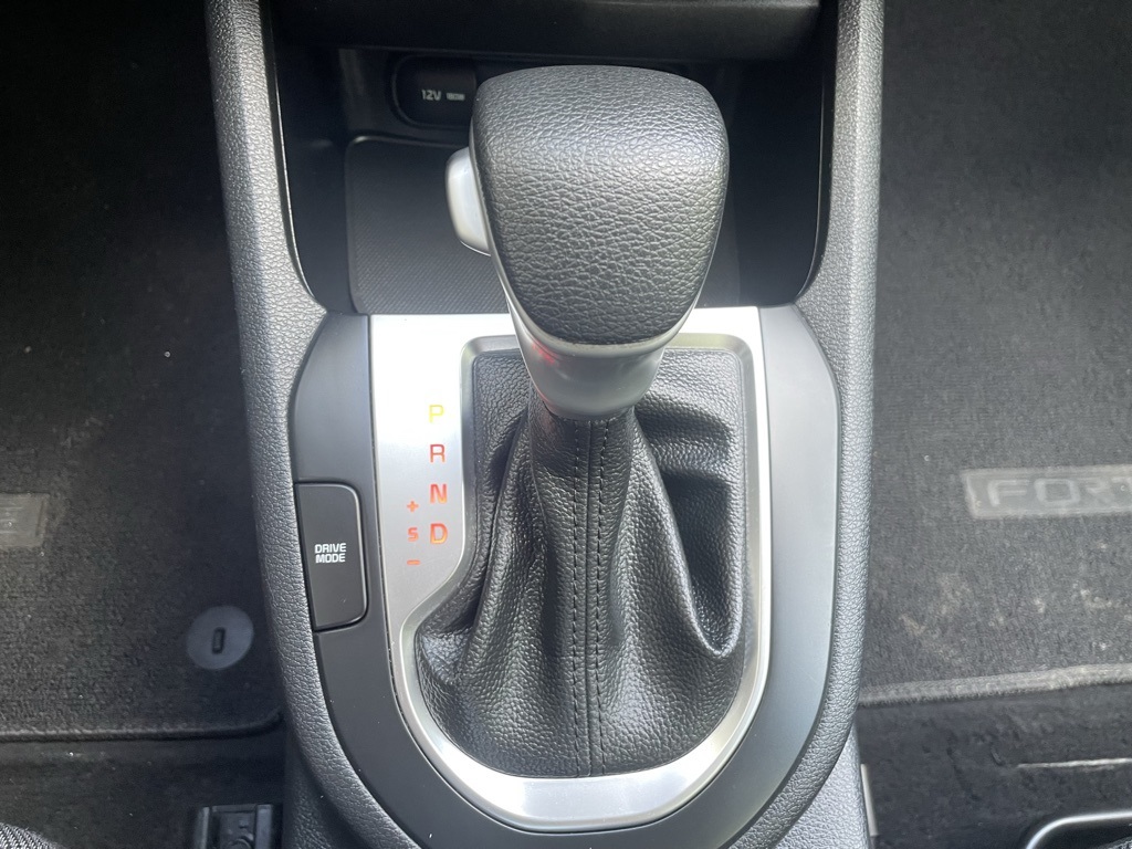 2022 Kia Forte LXS photo 14