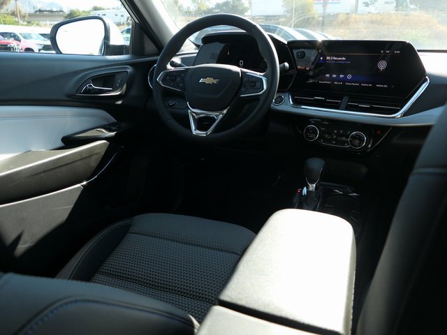 2026 Chevrolet Trax LT photo 21