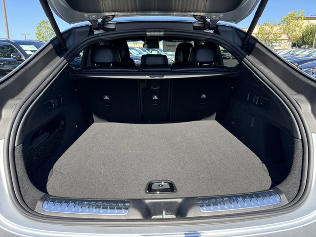 2026 Mercedes Benz GLC 300 4MATIC photo 3