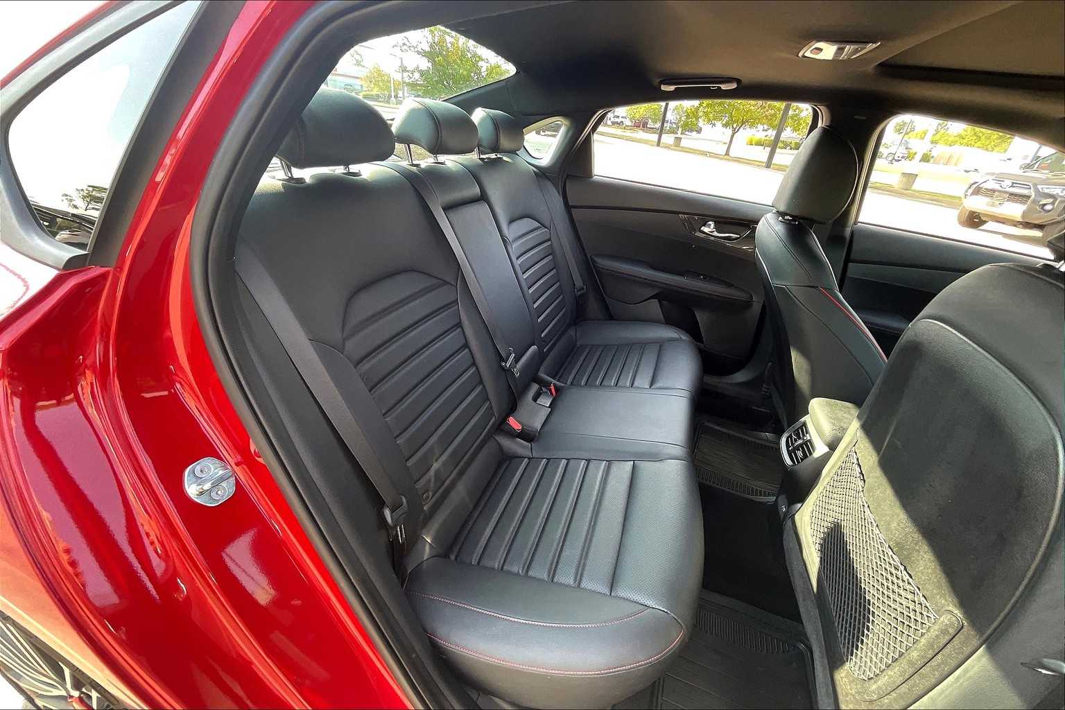 2023 Kia Forte GT photo 17