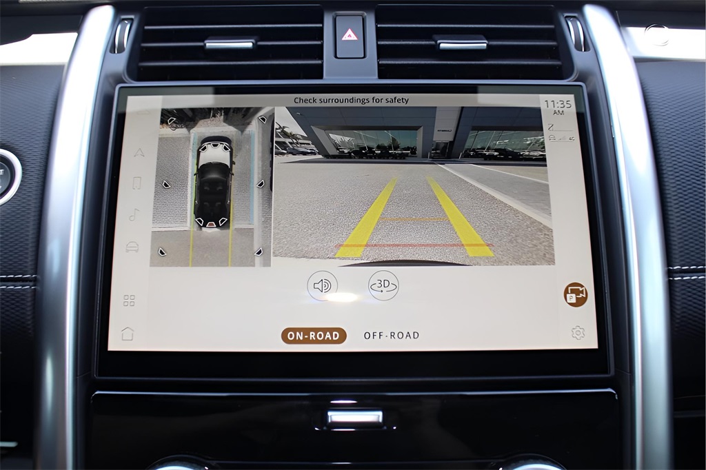 2025 Land Rover Discovery SE photo 20