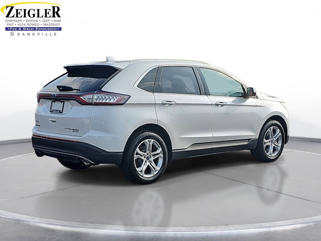 2018 Ford Edge Titanium photo 5