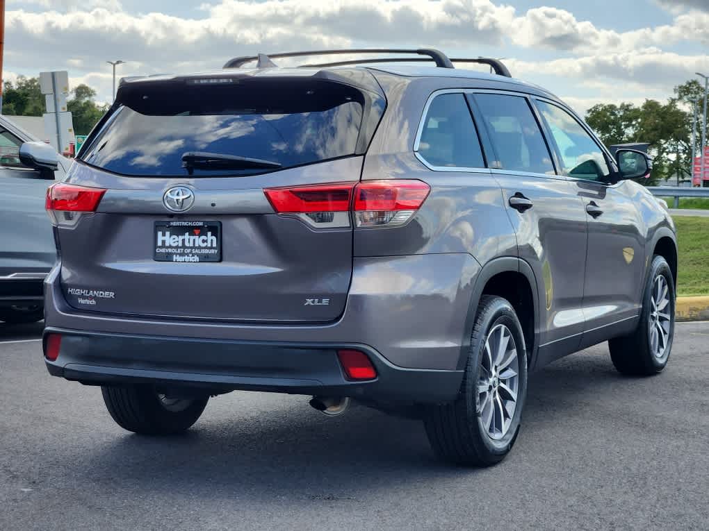 2019 Toyota Highlander XLE photo 3