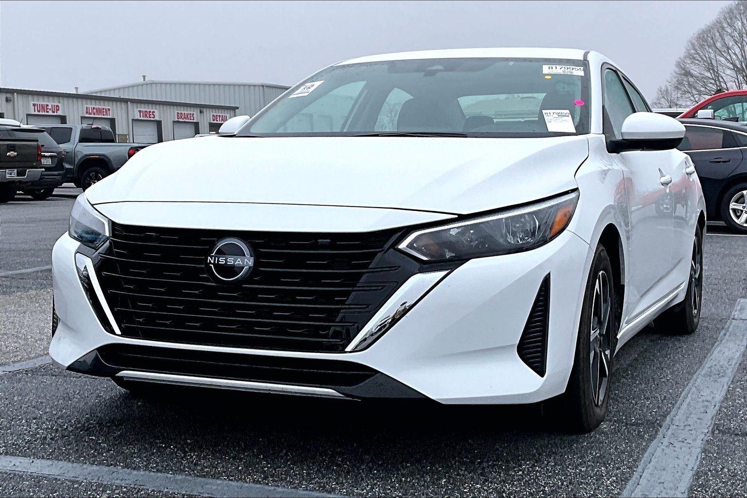 2025 Nissan Sentra SV's photo