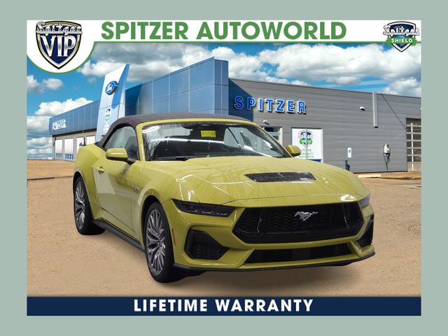 2025 Ford Mustang GT Premium's photo