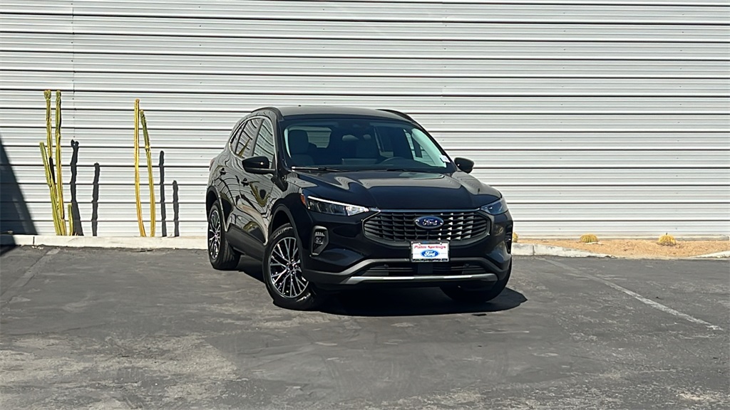 2025 Ford Escape PHEV's photo