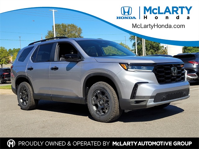 2025 Honda Pilot TrailSport's photo