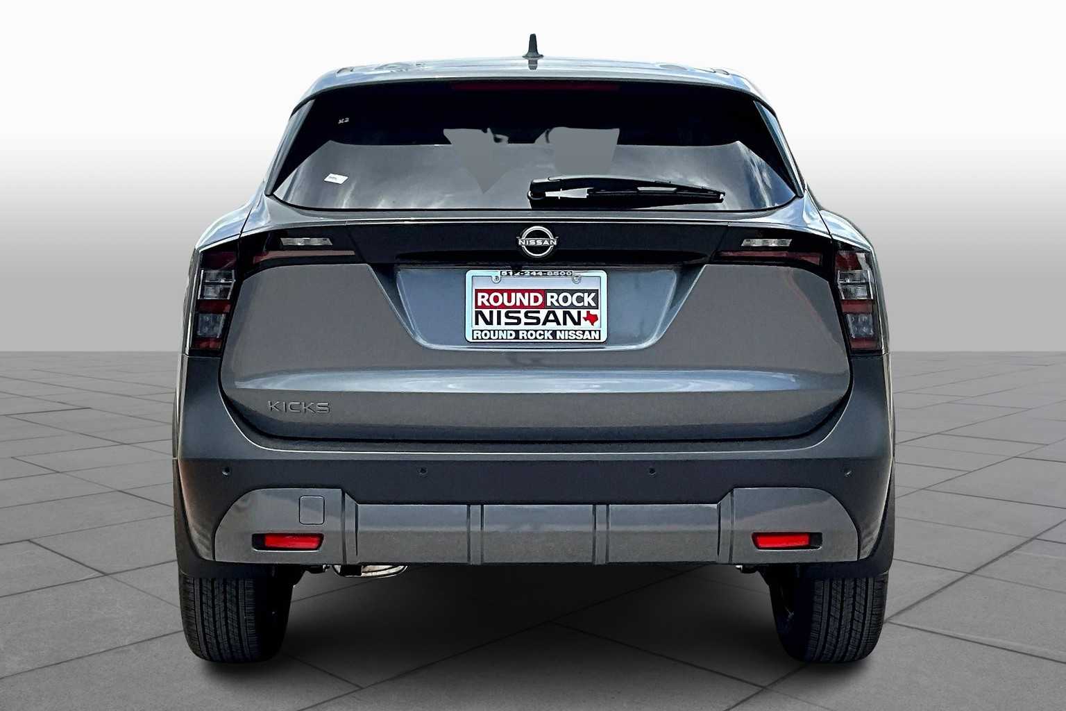 2025 Nissan Kicks SV photo 4