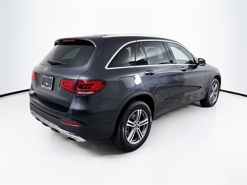 2022 Mercedes Benz GLC 300 photo 4