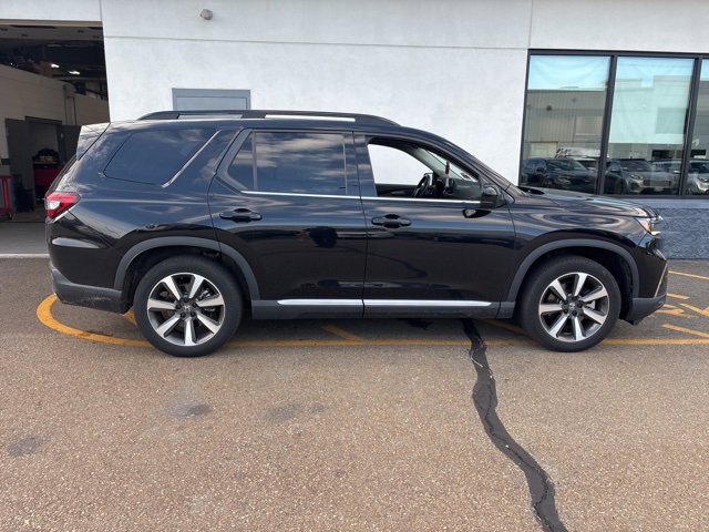 2023 Honda Pilot Elite photo 3