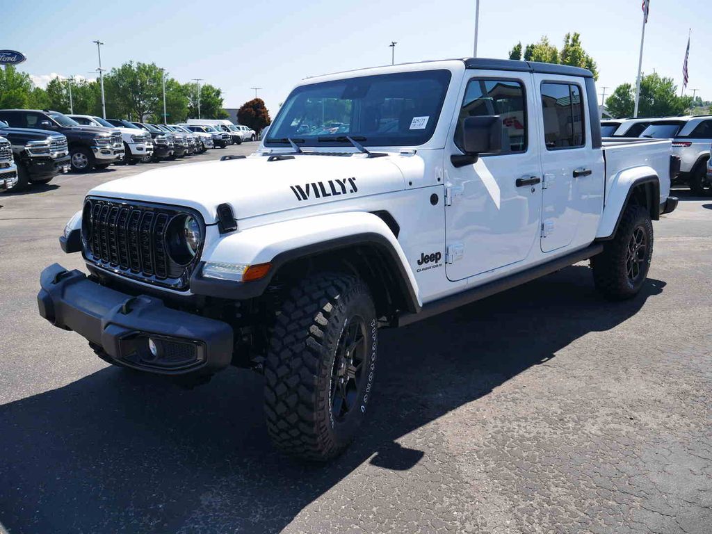 2025 Jeep Gladiator Willys photo 3