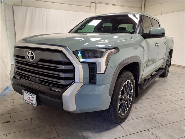 2025 Toyota Tundra Limited photo 2