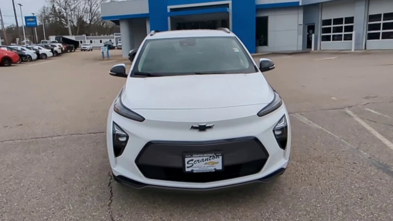 2022 Chevrolet Bolt EUV photo 3