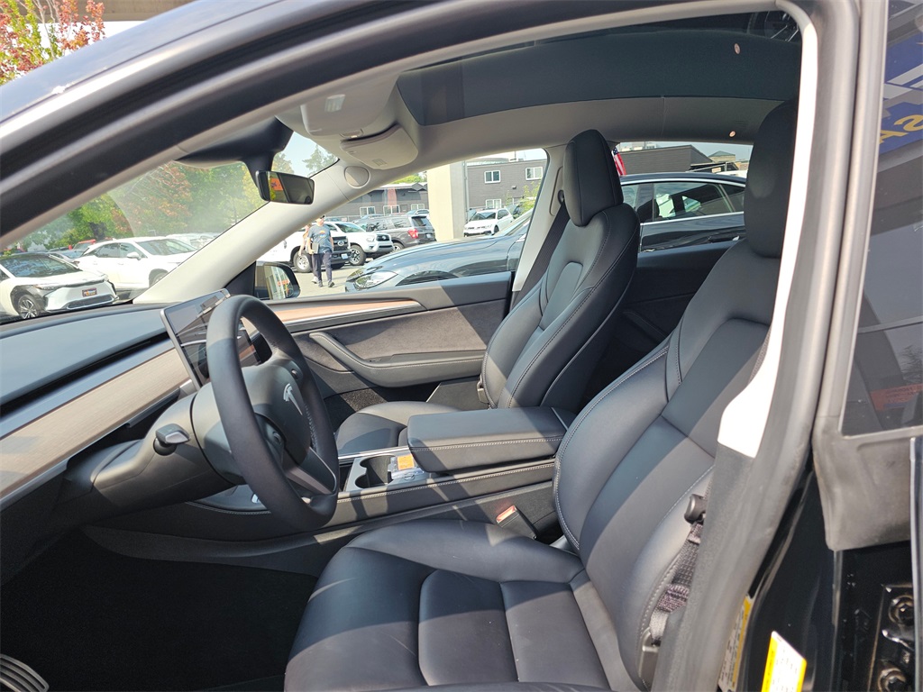 2023 Tesla Model Y Performance photo 21