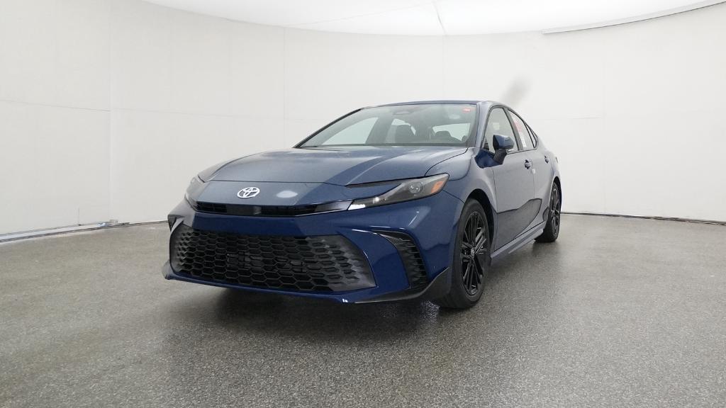 2025 Toyota Camry SE photo 4